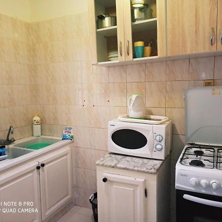 Apartment Tunis 1 Near Airport Ariana Exteriör bild